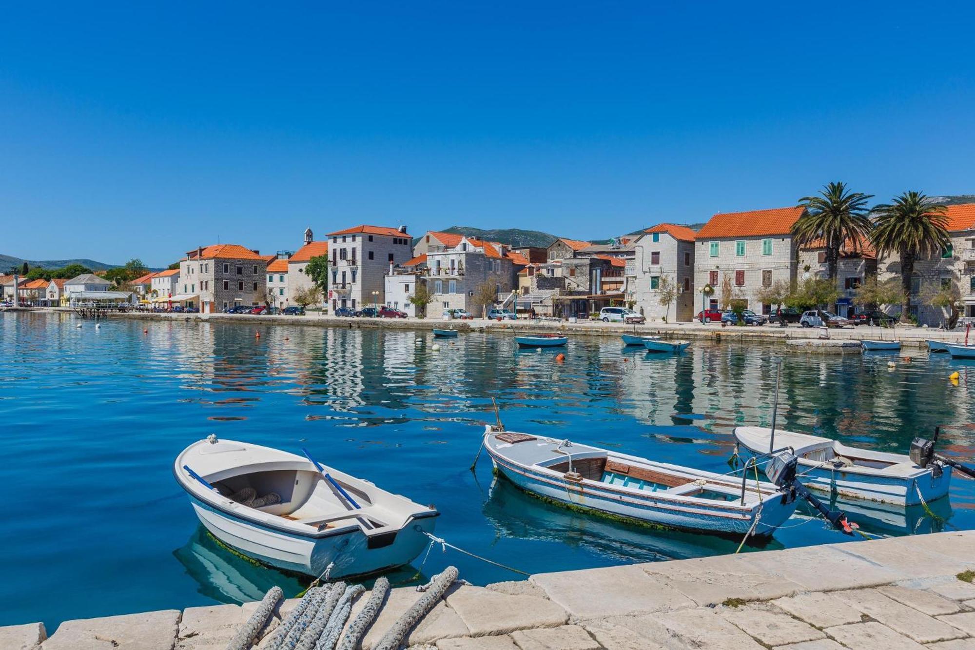 Modern Apartment Nikola In A Quiet Area Kastel Stari Exterior photo