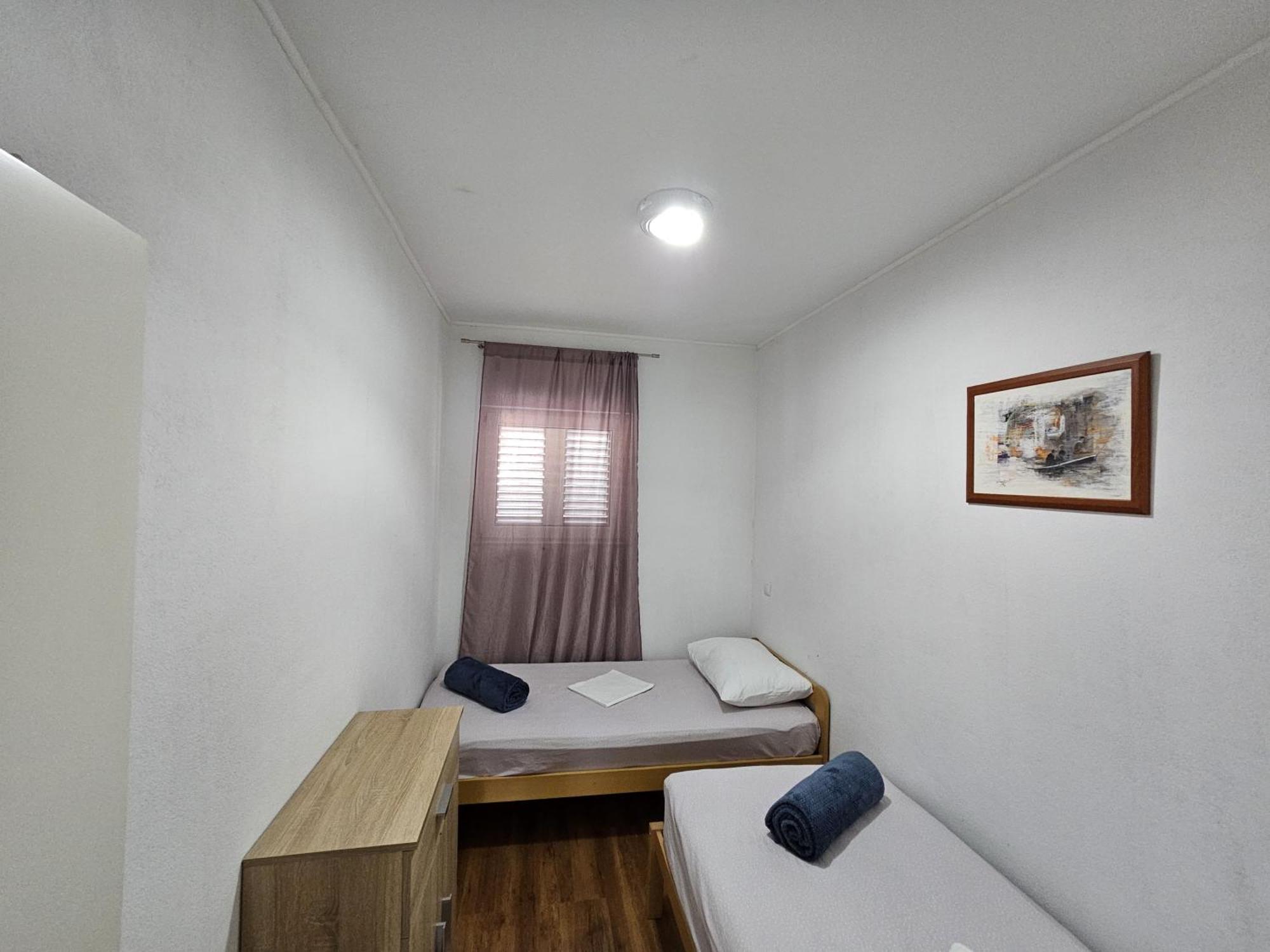 Modern Apartment Nikola In A Quiet Area Kastel Stari Exterior photo